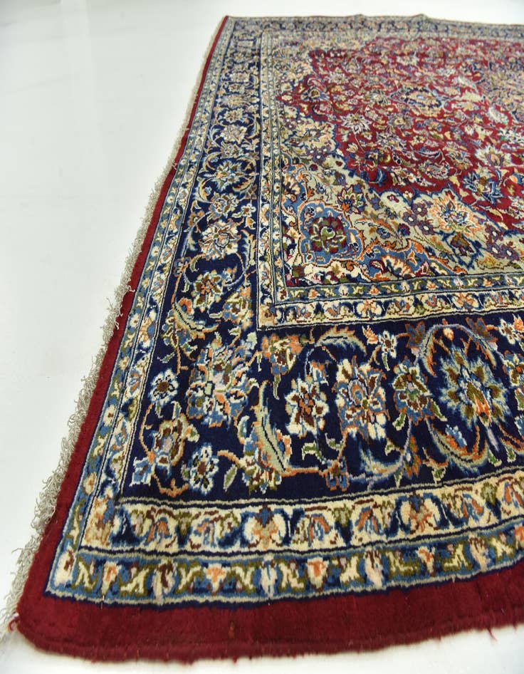 Detail image of  9' 6 x 12' 8  Hand Knotted Isfahan Persian Wool Rug