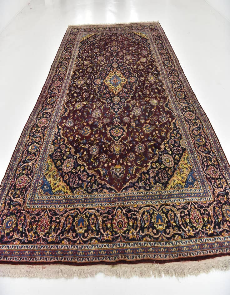 Detail image of  9' 2 x 13' 5  Hand Knotted Kashan Persian Wool Rug