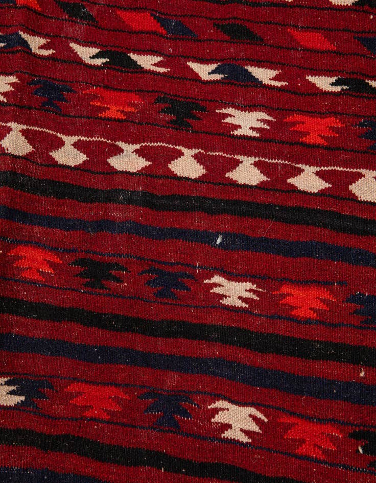 Detail image of  4' 3 x 6' 7  Hand Woven Kilim Fars Wool Rug