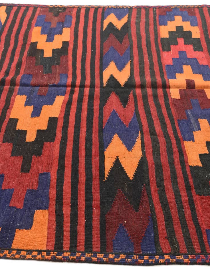 Detail image of  5' 5 x 9' 9  Hand Woven Kilim Fars Wool Rug