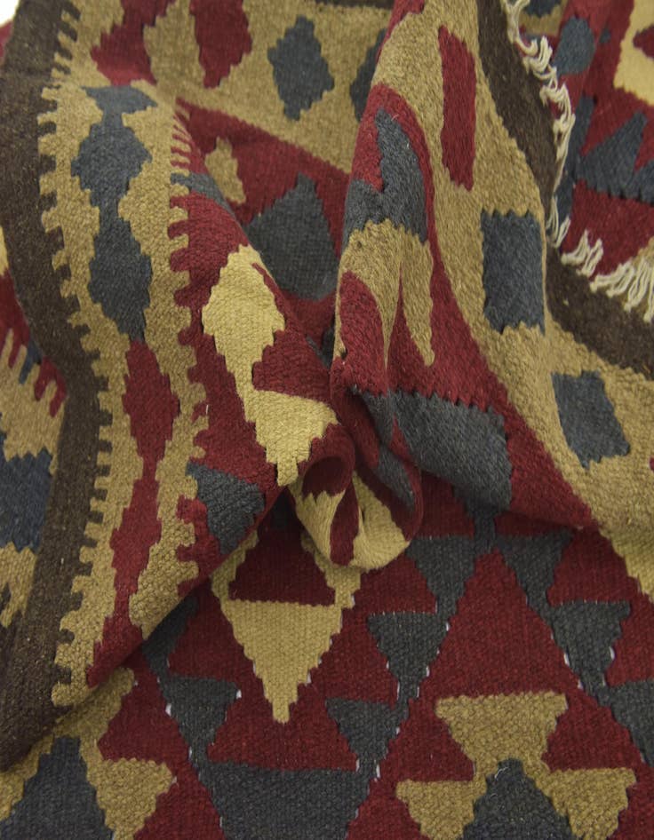 Detail image of  4' 10 x 8' 4  Hand Woven Kilim Maymana Wool Rug