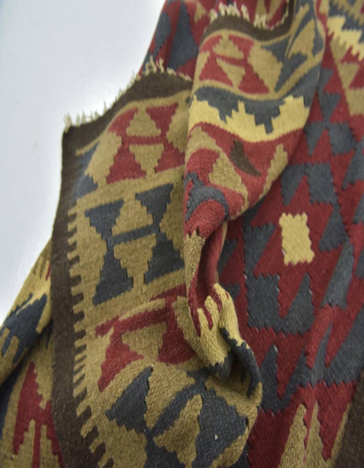 Detail image of 5' x 8' 2 Hand Woven Kilim Maymana Wool Rug