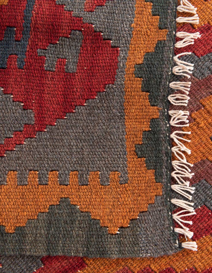 Detail image of  4' 10 x 7' 7  Hand Woven Kilim Maymana Wool Rug