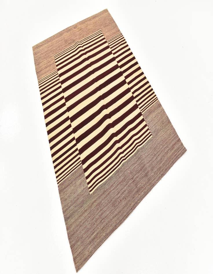 Detail image of  4' 3 x 5' 10  Hand Woven Kilim Modern Wool Rug