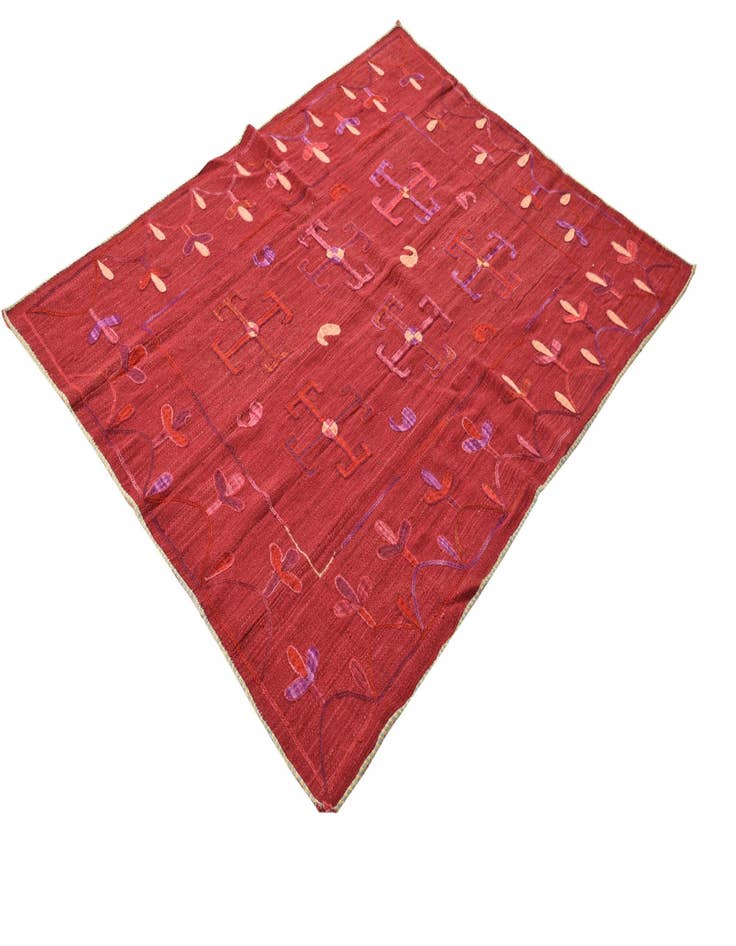 Detail image of  4' 7 x 5' 10  Hand Woven Kilim Suzani Wool Rug