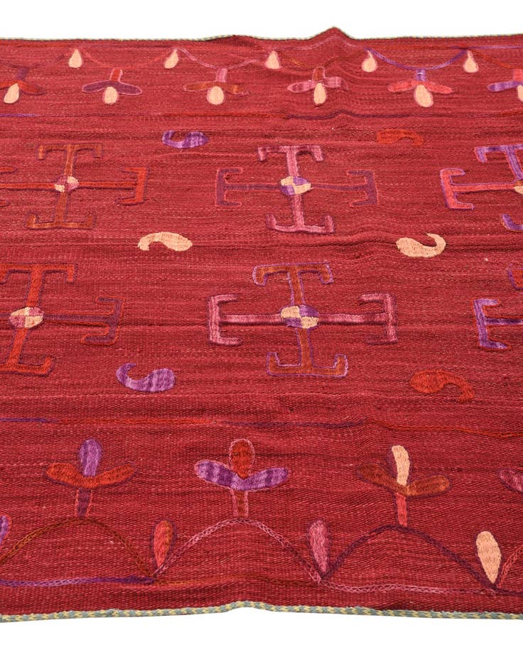 Detail image of  4' 7 x 5' 10  Hand Woven Kilim Suzani Wool Rug