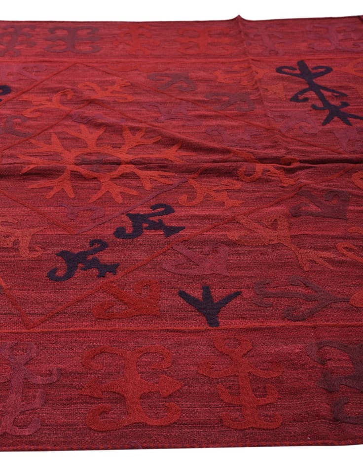 Detail image of  6' 2 x 9' 2  Hand Woven Kilim Suzani Wool Rug