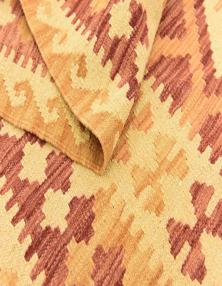 Detail image of  4' 9 x 6' 9  Hand Woven Kilim Waziri Wool Rug