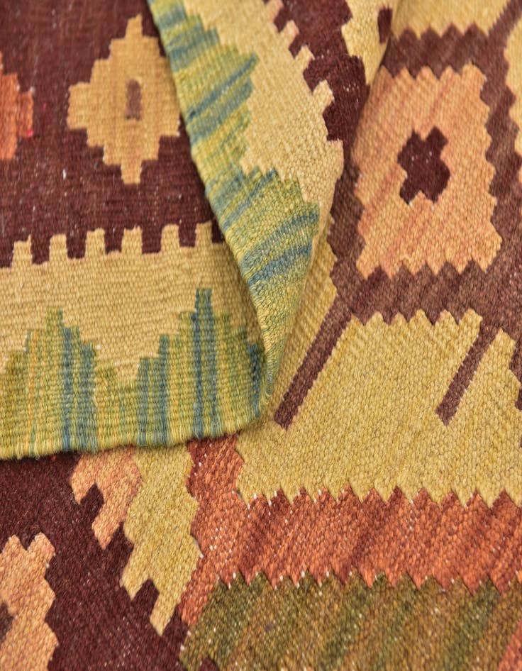Detail image of  2' 7 x 4' 3  Hand Woven Kilim Waziri Wool Rug