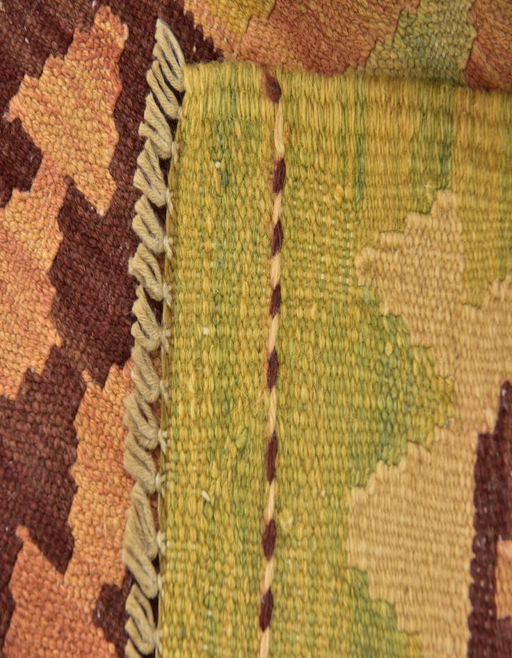 Detail image of 2' 6 x 4' 3 Hand Woven Kilim Waziri Wool Rug