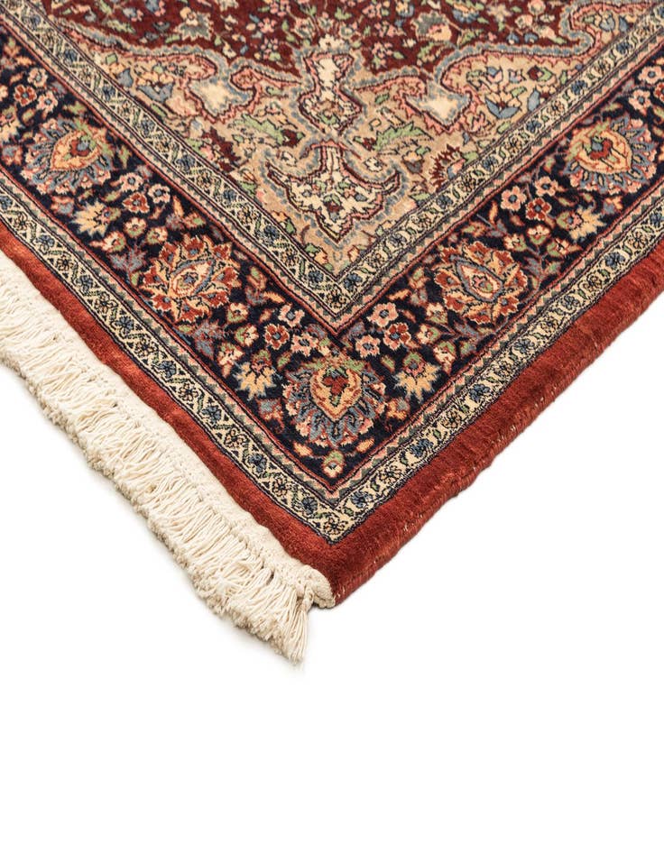 Detail image of  4' 6 x 7' 2  Hand Knotted Lahour Oriental Wool Rug