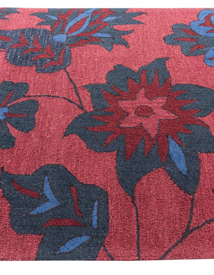 Detail image of  5' 1 x 8' Luna Rug