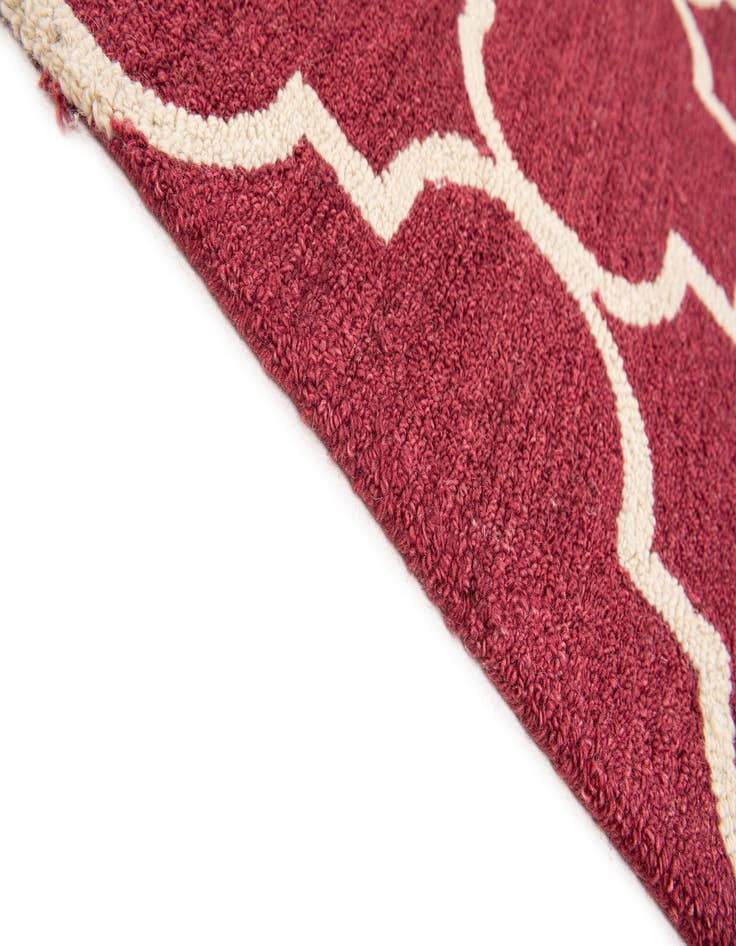 Detail image of  5' 1 x 8' Luna Wool Rug