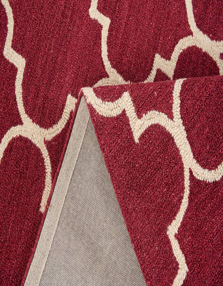 Detail image of  5' 1 x 8' Luna Wool Rug