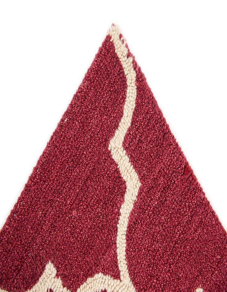 Detail image of  5' 1 x 8' Luna Wool Rug