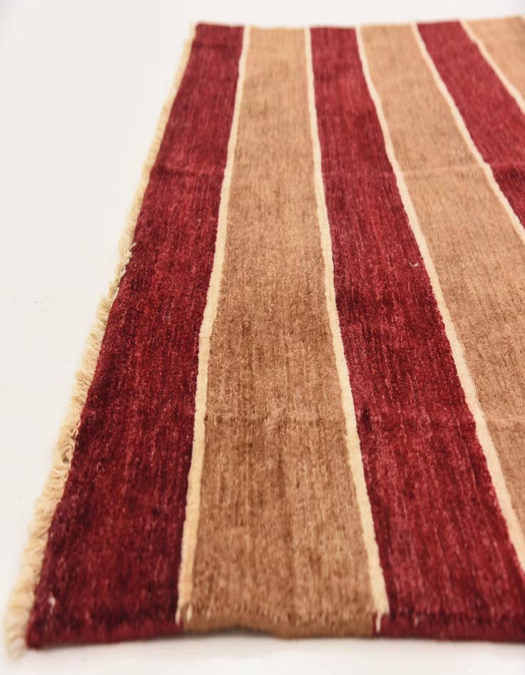 Detail image of  5' 8 x 7' 9  Hand Knotted Modern Ziegler Oriental Rug