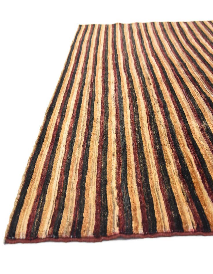 Detail image of  4' 9 x 6' 9  Hand Knotted Modern Ziegler Rug