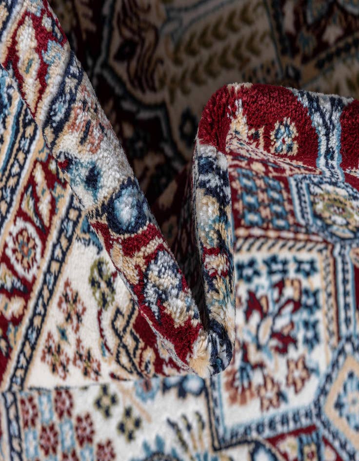 Detail image of 10' x 13' Nain Design Rug