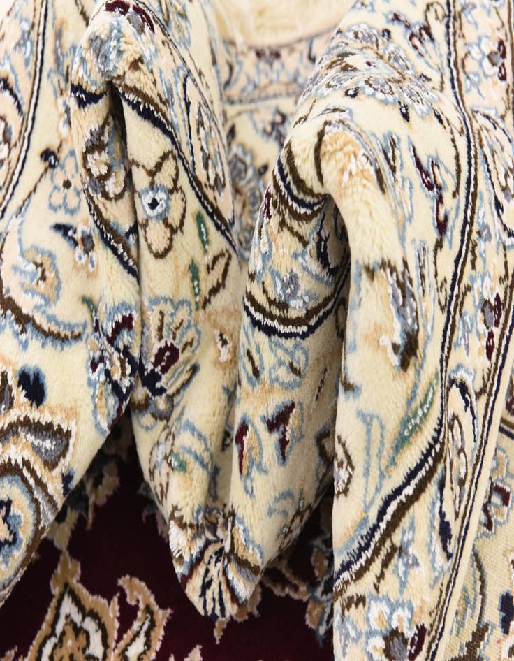 Detail image of  5' 2 x 8' 2  Hand Knotted Nain Persian Rug