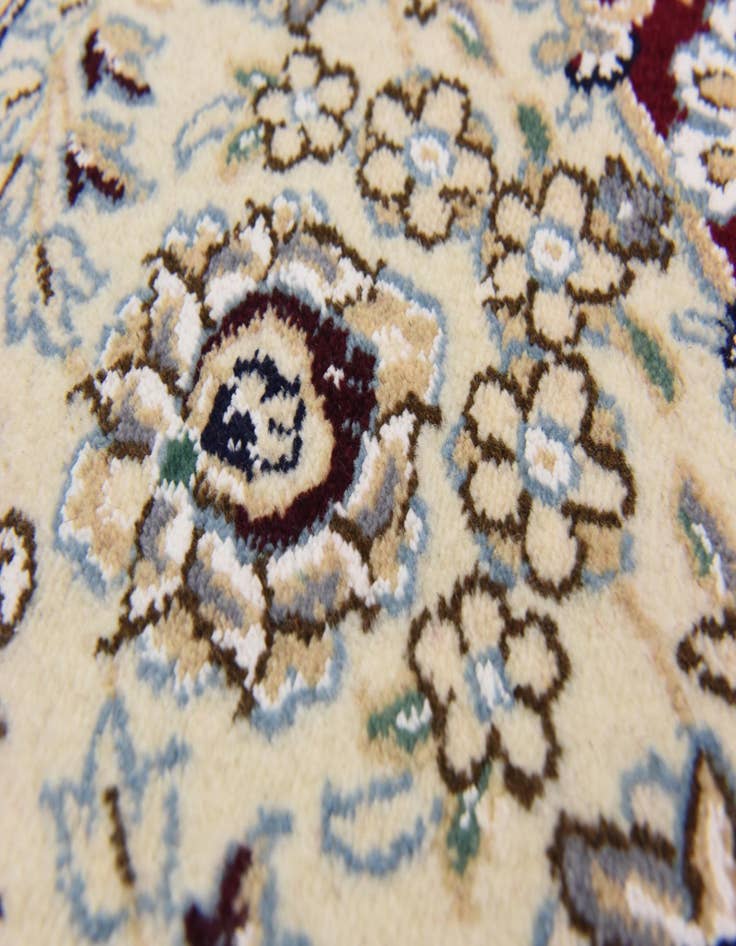 Detail image of  5' 2 x 8' 2  Hand Knotted Nain Persian Rug