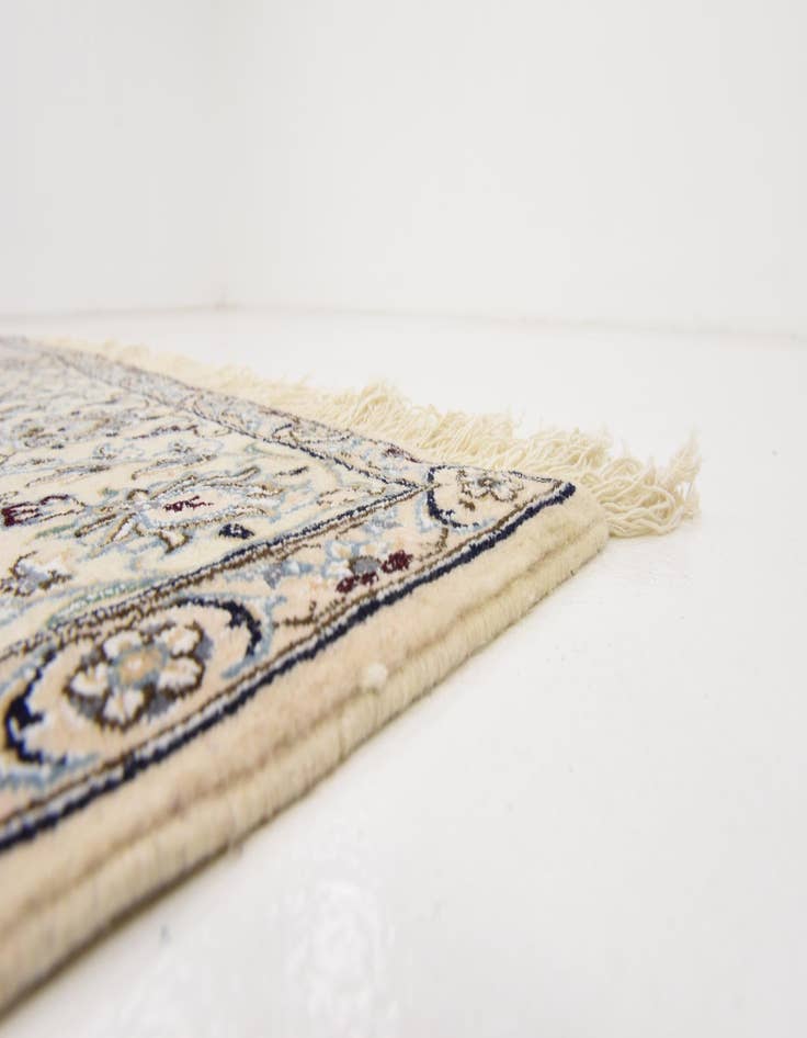 Detail image of  5' 2 x 8' 2  Hand Knotted Nain Persian Rug