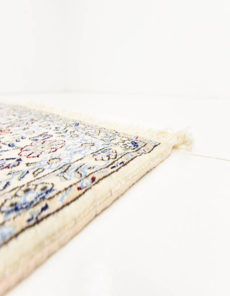 Detail image of 5' 1 x 8' Hand Knotted Nain Persian Rug