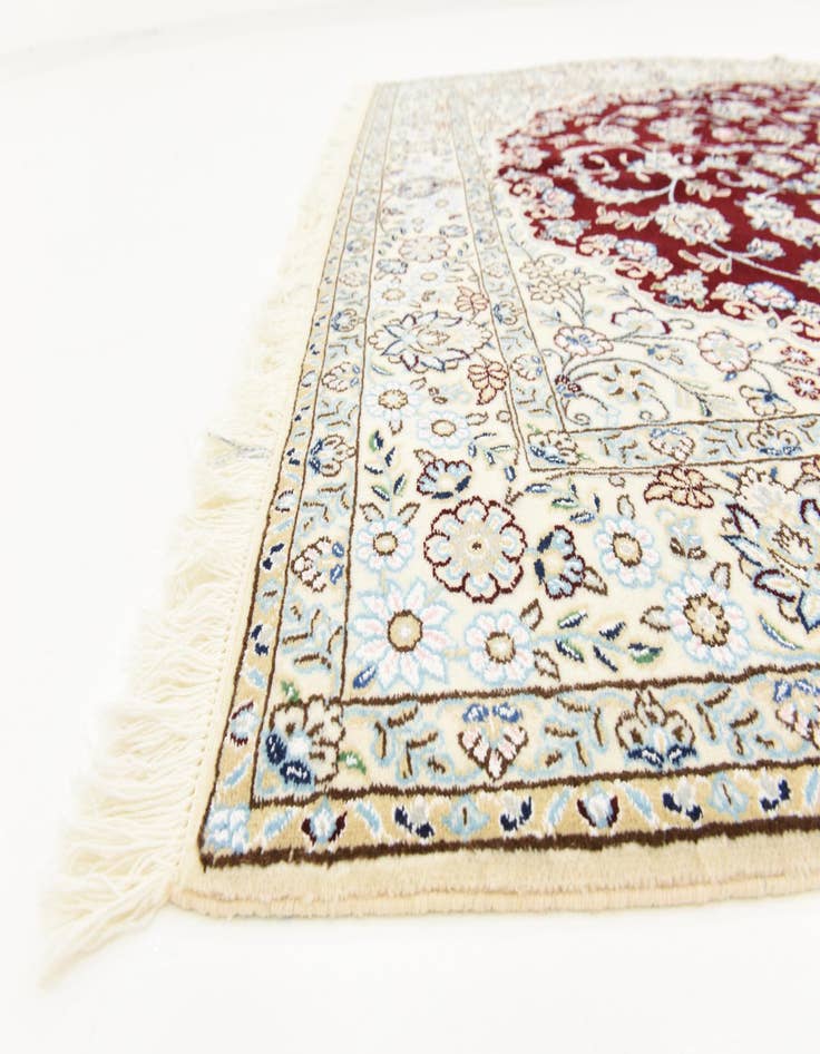 Detail image of  5' 2 x 7' 10  Hand Knotted Nain Persian Rug