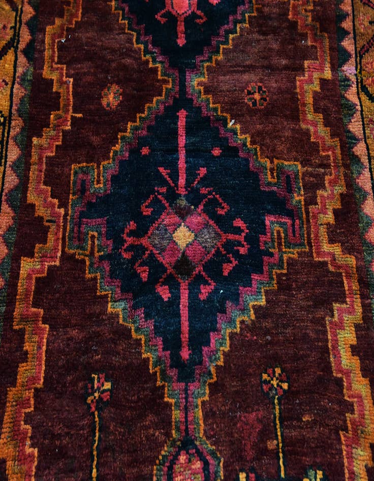 Detail image of 4' 3 x 7' Hand Knotted Shiraz Persian Wool Rug