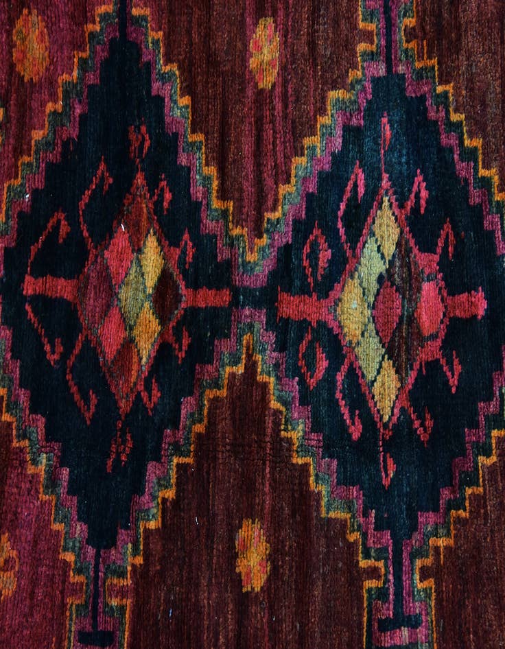 Detail image of 4' 3 x 7' Hand Knotted Shiraz Persian Wool Rug
