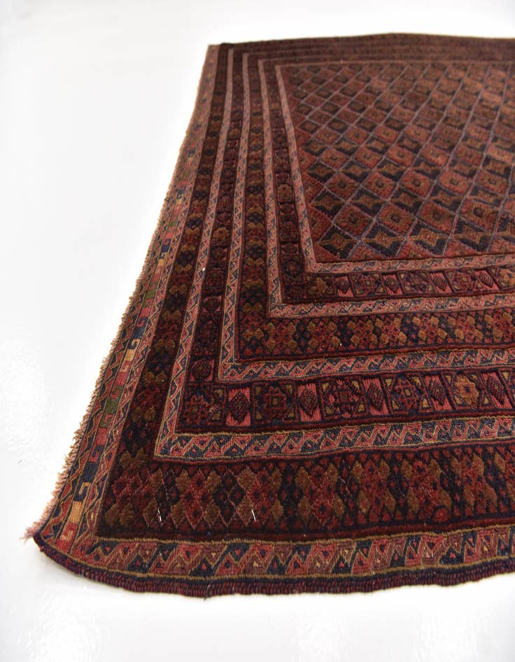 Detail image of  6' 7 x 9' 5  Hand Knotted Sumak Rug