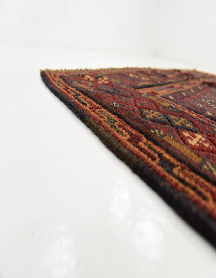 Detail image of  4' 10 x 6' 6  Hand Knotted Sumak Wool Rug