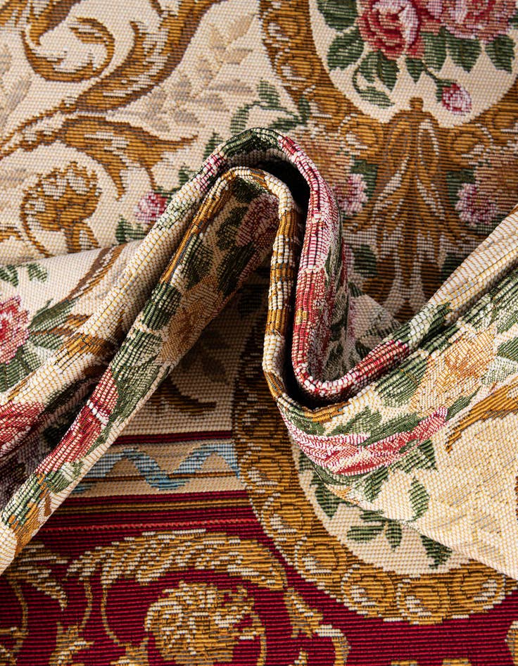 Detail image of  4' x 4'  Washable Traditional Indoor / Outdoor Round Rug