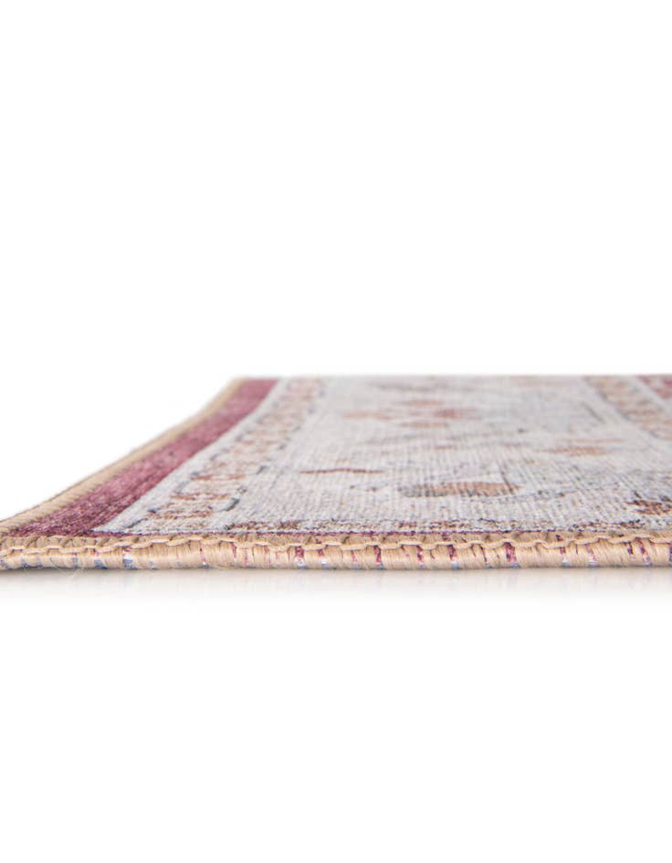 Detail image of  2' x 6' 1 Timeless Runner Rug