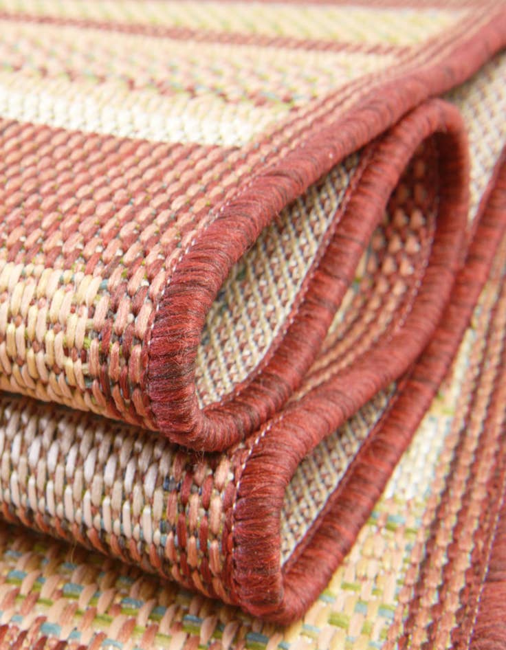 Detail image of  7' 10 x 7' 10  Washable Baja Indoor / Outdoor Round Rug