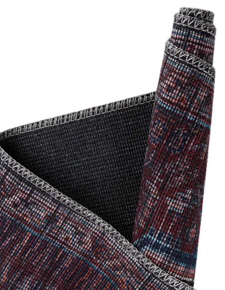 Detail image of  4' x 4'  Washable Sisu Round Rug