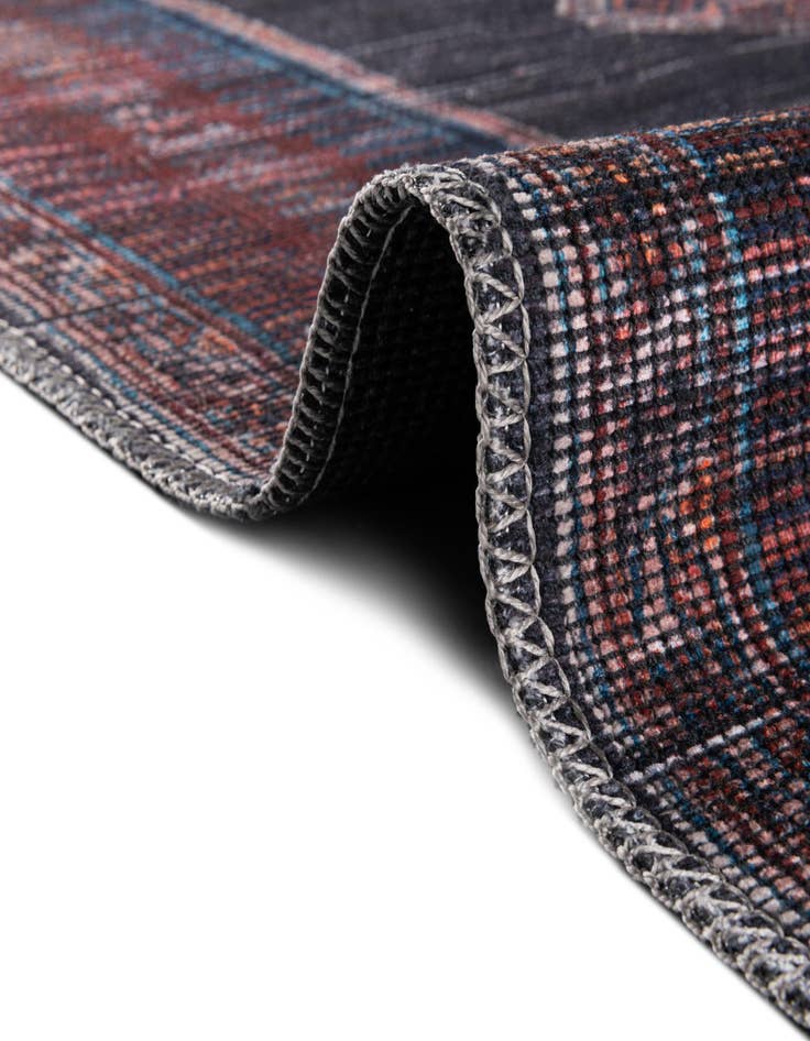 Detail image of  5' 3 x 5' 3  Washable Sisu Square Rug