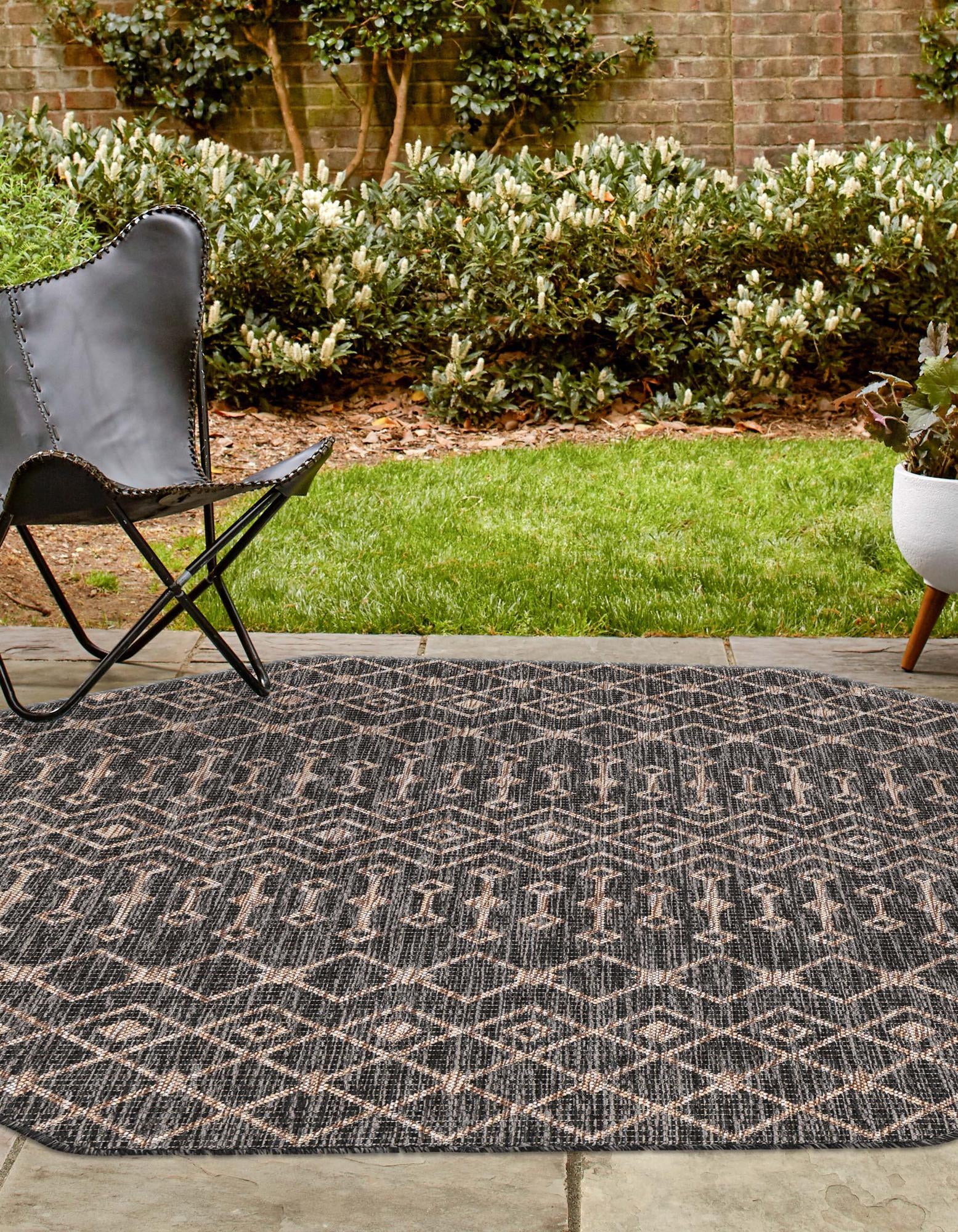 Charcoal Gray 5' 3 x 5' 3 Lattice Indoor / Outdoor Octagon Rug | Rugs.com