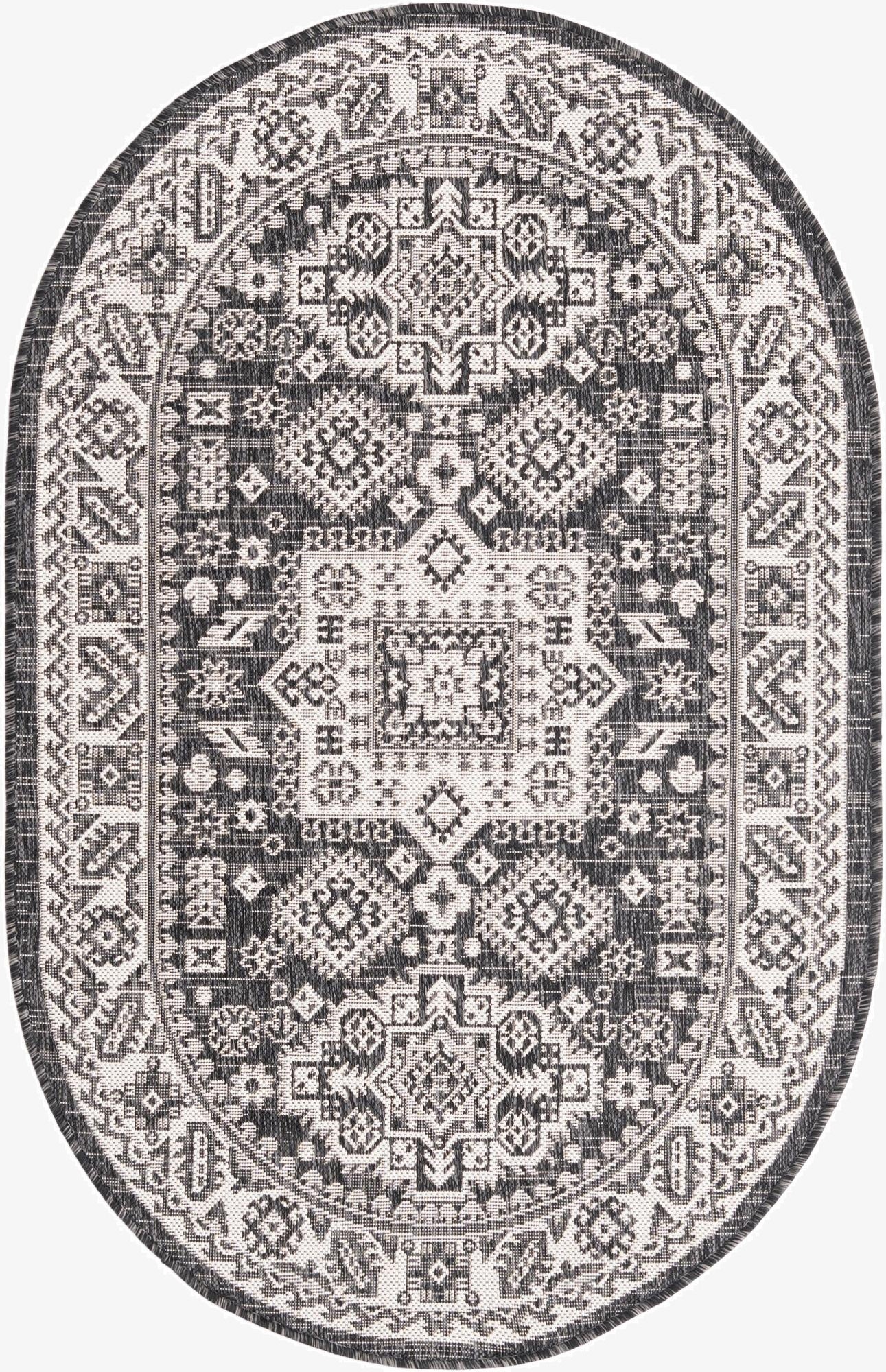  3' x 5' 3  Washable Aztec Indoor / Outdoor Oval Rug