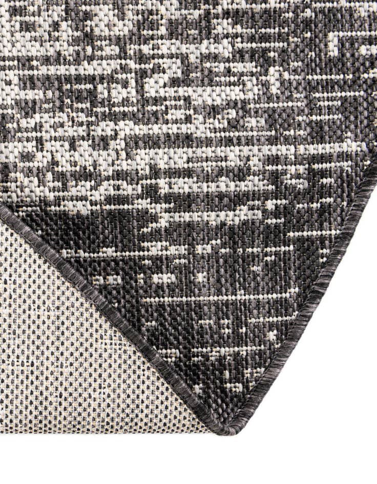 Detail image of  7' 10 x 10'  Washable Modern Indoor / Outdoor Oval Rug