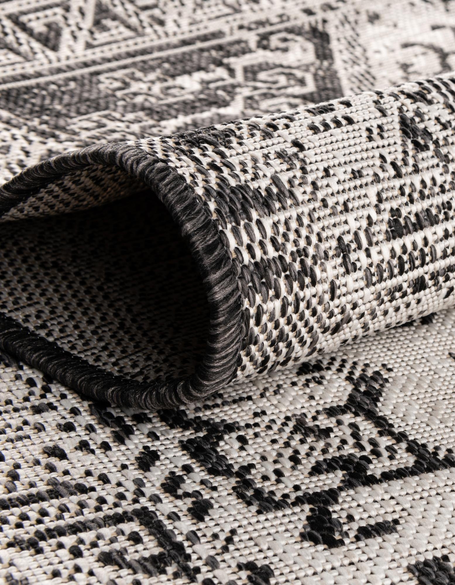 Charcoal Gray 2' x 3' Aztec Indoor / Outdoor Rug | Rugs.com