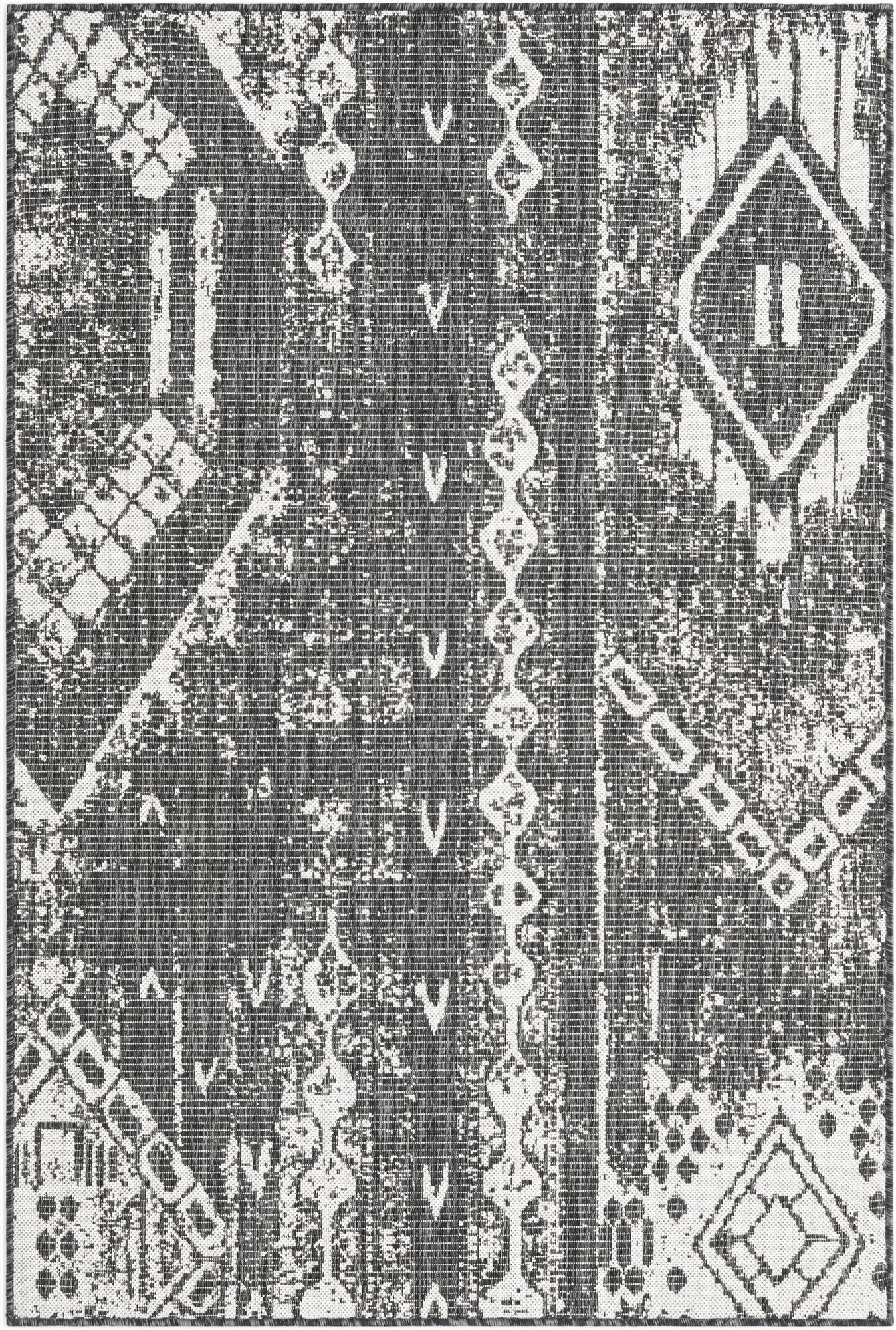  4' x 6'  Washable Bohemian Indoor / Outdoor Rug