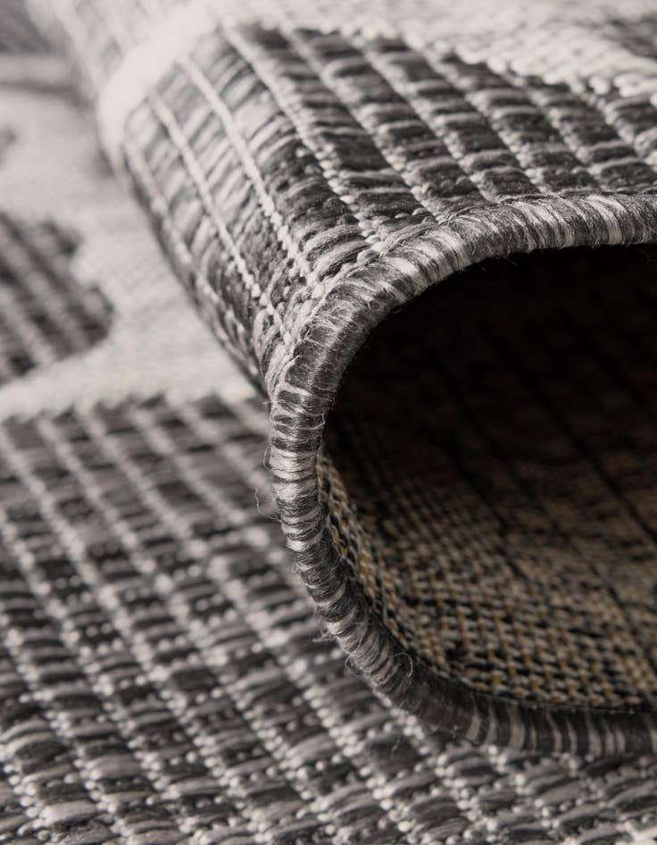 Detail image of  7' x 10'  Washable Safari Indoor / Outdoor Rug