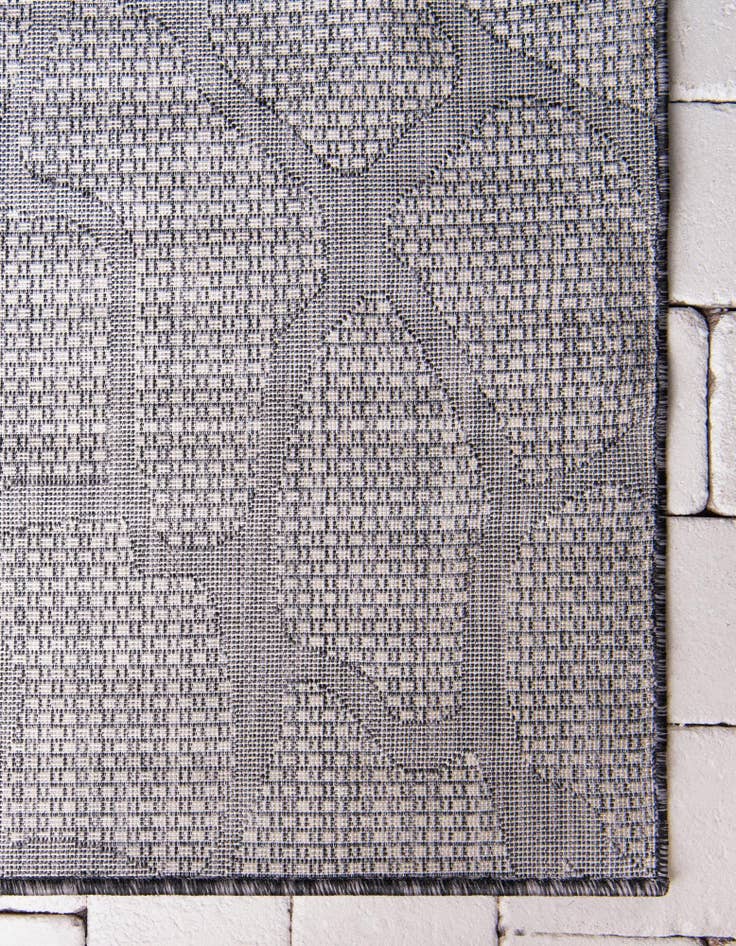 Detail image of  7' x 10'  Washable Safari Indoor / Outdoor Rug