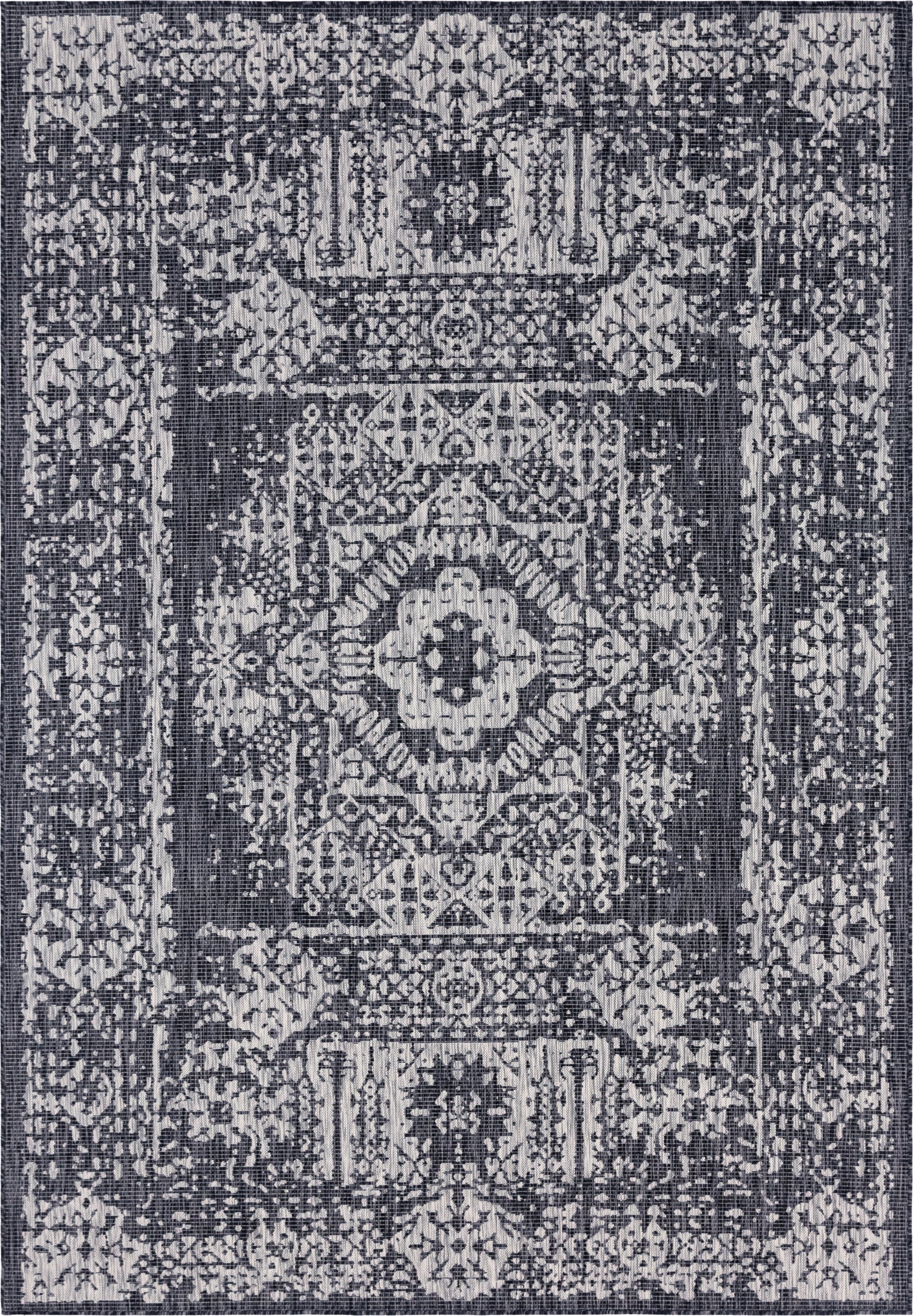  7' 10 x 11'  Washable Traditional Indoor / Outdoor Rug