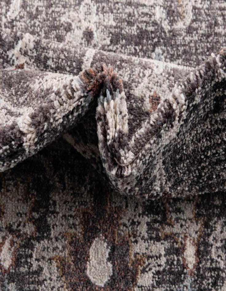 Detail image of  3' 3 x 3' 3 Eco Traditional Round Rug