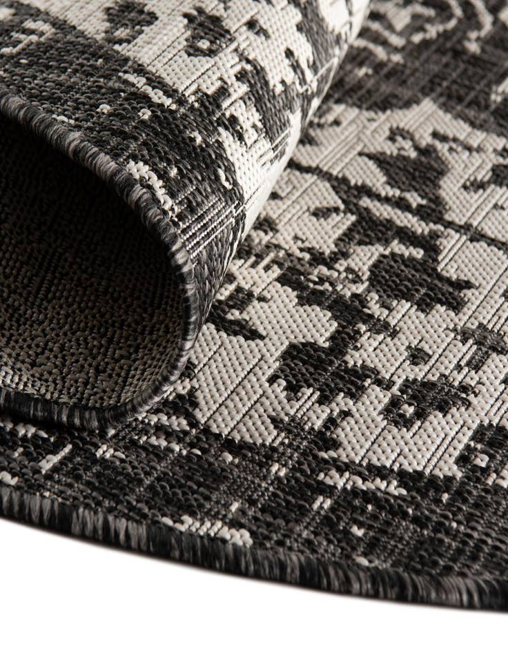 Detail image of  4' x 4'  Washable Jill Zarin Dubai Indoor / Outdoor Round Rug