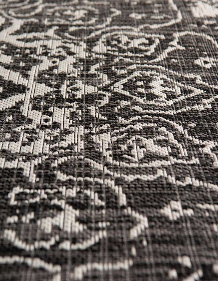 Detail image of  4' x 4'  Washable Jill Zarin Dubai Indoor / Outdoor Round Rug