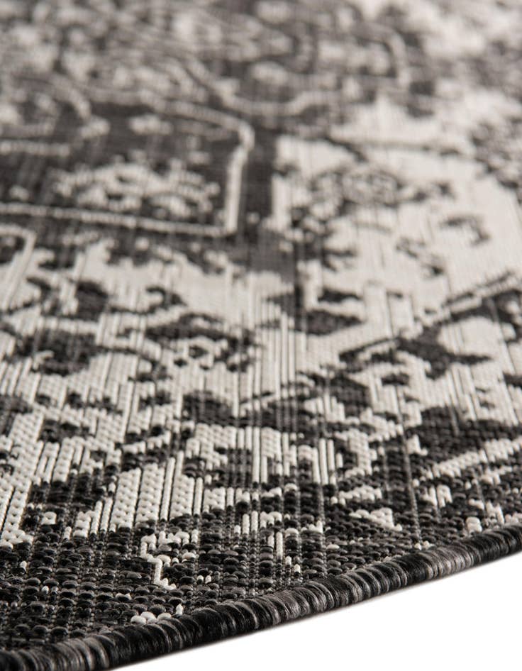 Detail image of  4' x 4'  Washable Jill Zarin Dubai Indoor / Outdoor Round Rug