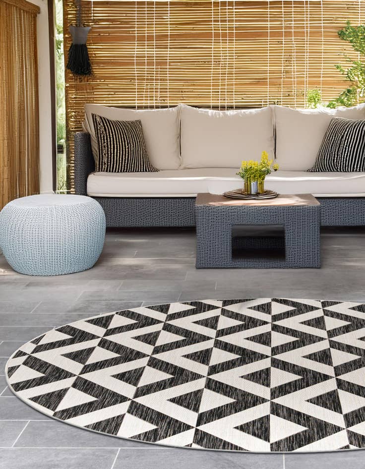 Detail image of  6' 7 x 6' 7  Washable Jill Zarin Napa Indoor / Outdoor Round Rug