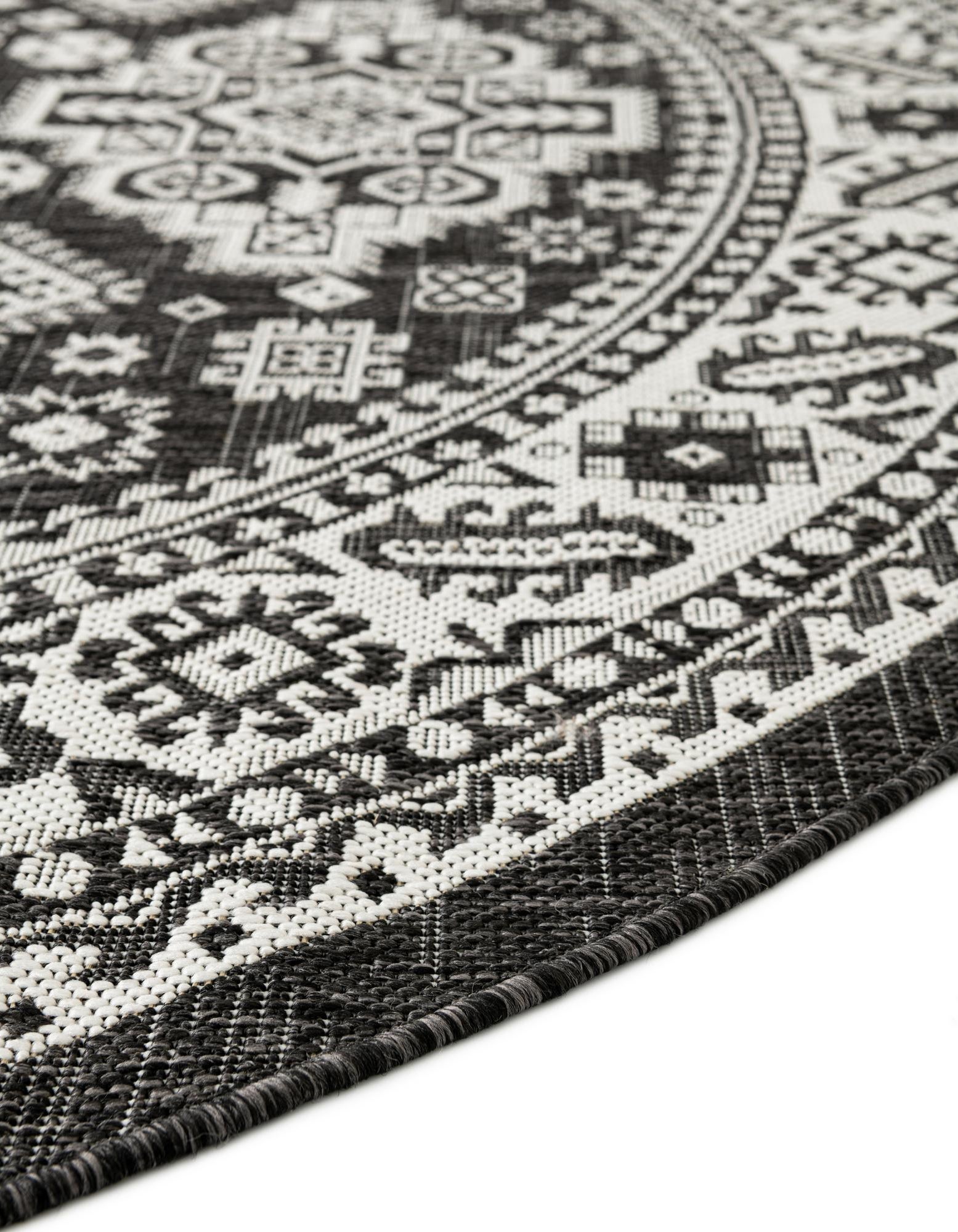 Charcoal Gray 10' x 10' Aztec Indoor / Outdoor Round Rug | Rugs.com